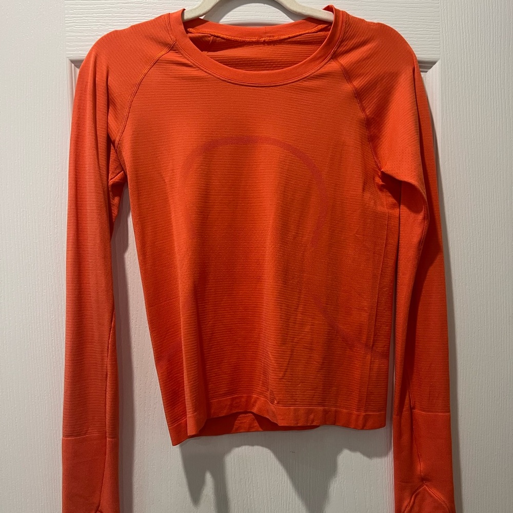 Lululemon Swiftly Tech Long Sleeve Shirt (Race length)